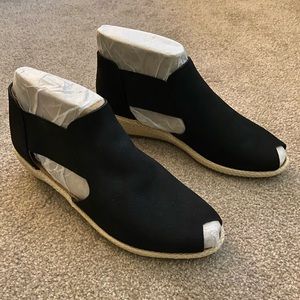 Gentle Souls sz 9 never worn